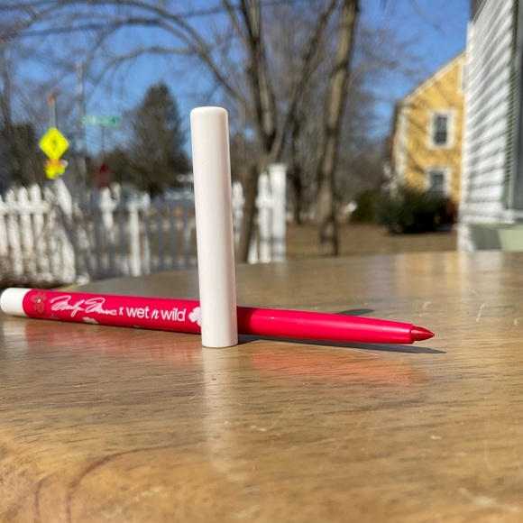 💄Wet n Wild Marilyn Monroe Red Lip Kit - Picture 4 of 6